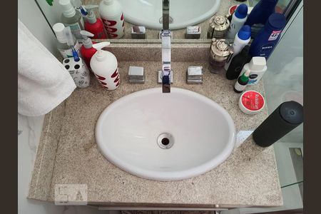 Apartamento à venda com 103m², 2 quartos e 2 vagasBanheiro da suíte 1