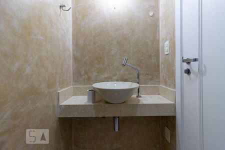 Apartamento à venda com 177m², 4 quartos e sem vaga Apartamento à venda com 177m², 4 quartos e sem vagaLavabo