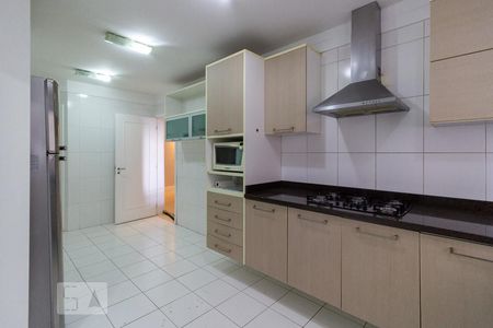 Apartamento à venda com 177m², 4 quartos e sem vaga Apartamento à venda com 177m², 4 quartos e sem vagaCozinha