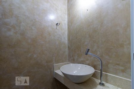 Apartamento à venda com 177m², 4 quartos e sem vaga Apartamento à venda com 177m², 4 quartos e sem vagaLavabo
