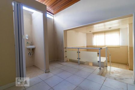 Sala 02 de casa para alugar com 3 quartos, 360m² em Novo Taquaral, Campinas