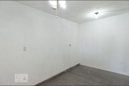 Sala de casa à venda com 2 quartos, 250m² em Taboão, Diadema