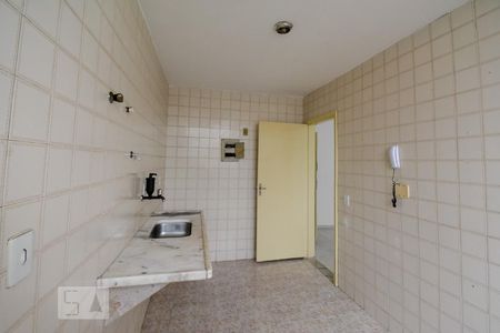Apartamento à venda com 68m², 2 quartos e 1 vaga Apartamento à venda com 68m², 2 quartos e 1 vagaCozinha e Área de Serviço
