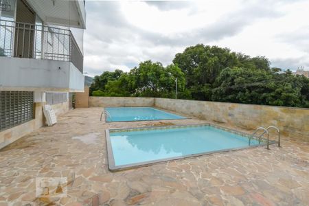 Apartamento à venda com 68m², 2 quartos e 1 vaga Apartamento à venda com 68m², 2 quartos e 1 vagaÁrea comum - Piscina