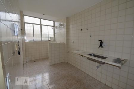 Apartamento à venda com 68m², 2 quartos e 1 vaga Apartamento à venda com 68m², 2 quartos e 1 vagaCozinha e Área de Serviço
