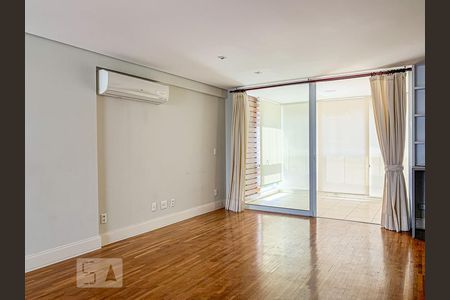 Sala de apartamento à venda com 2 quartos, 126m² em Cambuí, Campinas