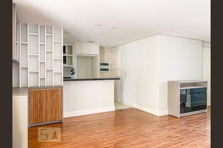 Sala de apartamento à venda com 2 quartos, 126m² em Cambuí, Campinas