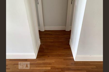 Apartamento à venda com 126m², 2 quartos e 2 vagasCorredor