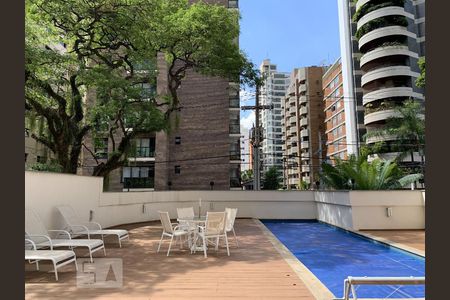 Apartamento à venda com 126m², 2 quartos e 2 vagas Apartamento à venda com 126m², 2 quartos e 2 vagasÁrea comum - Piscina