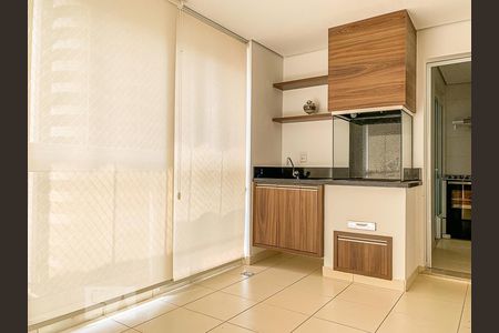 Sacada de apartamento à venda com 2 quartos, 126m² em Cambuí, Campinas