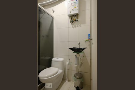 Banheiro de kitnet/studio para alugar com 1 quarto, 35m² em Tijuca, Rio de Janeiro