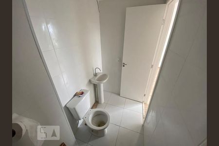 banheiro de apartamento para alugar com 2 quartos, 43m² em Vila Gustavo, São Paulo