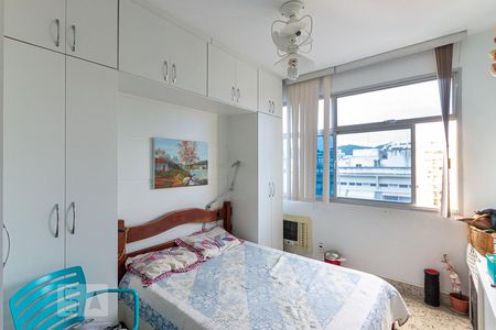 Apartamento à venda com 278m², 6 quartos e 2 vagas Apartamento à venda com 278m², 6 quartos e 2 vagasQuarto 1