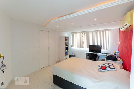 Apartamento à venda com 278m², 6 quartos e 2 vagas Apartamento à venda com 278m², 6 quartos e 2 vagasSuite 3