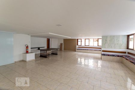 Apartamento à venda com 278m², 6 quartos e 2 vagas Apartamento à venda com 278m², 6 quartos e 2 vagasÁrea comum - Salão de festas