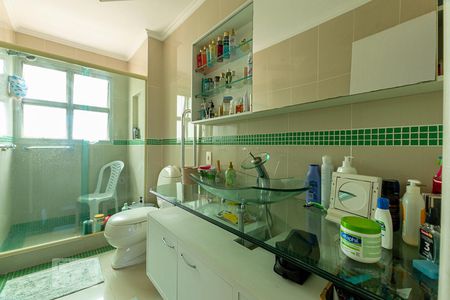 Apartamento à venda com 278m², 6 quartos e 2 vagas Apartamento à venda com 278m², 6 quartos e 2 vagasBanheiro da Suíte