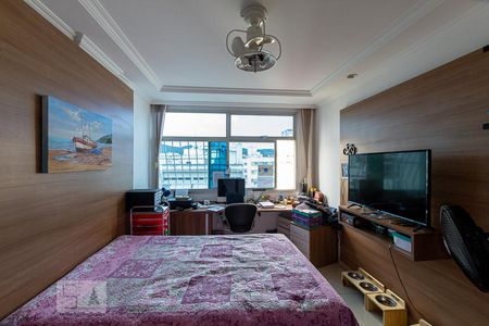 Apartamento à venda com 278m², 6 quartos e 2 vagas Apartamento à venda com 278m², 6 quartos e 2 vagasSuite