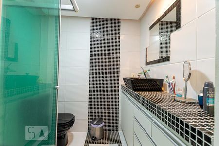 Apartamento à venda com 278m², 6 quartos e 2 vagas Apartamento à venda com 278m², 6 quartos e 2 vagasBanheiro da Suite 3