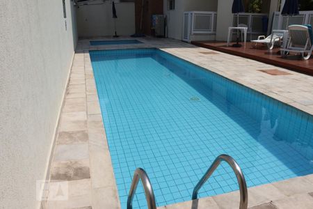 Apartamento para alugar com 60m², 2 quartos e 1 vagaÁrea comum - Piscina