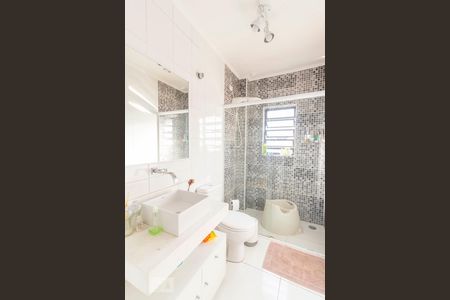 Banheiro de apartamento para alugar com 2 quartos, 76m² em Carandiru, São Paulo