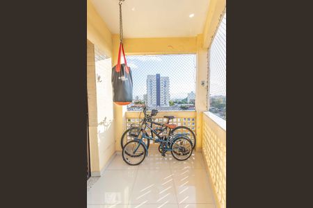 Apartamento para alugar com 76m², 2 quartos e sem vagaVaranda