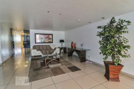 Apartamento para alugar com 74m², 2 quartos e 1 vagaRecepção