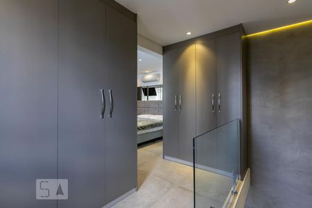 Apartamento para alugar com 74m², 1 quarto e 1 vaga Apartamento para alugar com 74m², 1 quarto e 1 vagaCloset Suite