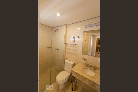 Banheiro de apartamento para alugar com 1 quarto, 55m² em Centro, Santo André