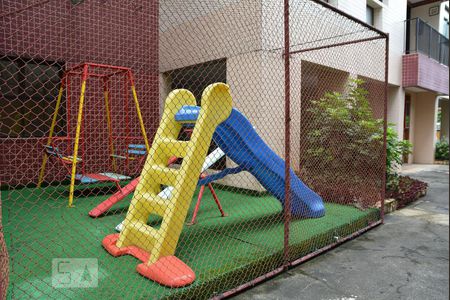 Apartamento à venda com 77m², 2 quartos e 1 vagaÁrea Comum - Playground