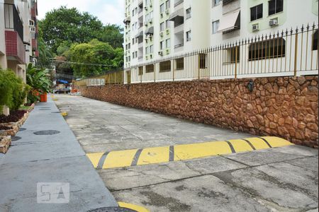 Apartamento à venda com 77m², 2 quartos e 1 vagaÁrea comum