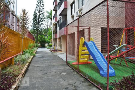 Apartamento à venda com 77m², 2 quartos e 1 vagaÁrea Comum - Playground