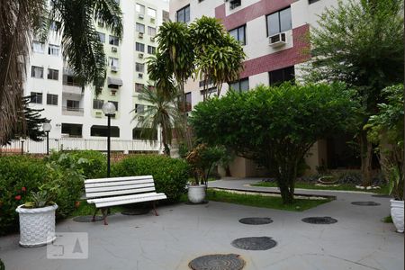 Apartamento à venda com 77m², 2 quartos e 1 vagaÁrea comum