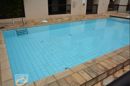 Apartamento à venda com 77m², 2 quartos e 1 vagaÁrea comum - Piscina