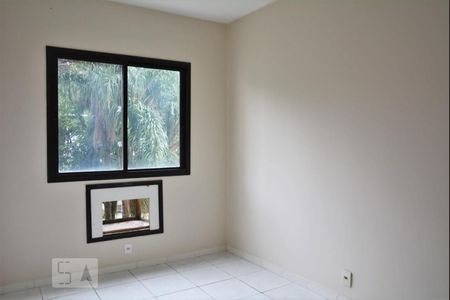 Apartamento à venda com 77m², 2 quartos e 1 vagaQuarto 2