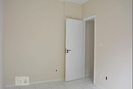 Apartamento à venda com 77m², 2 quartos e 1 vagaQuarto 2