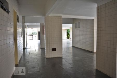 Apartamento à venda com 77m², 2 quartos e 1 vagaÁrea comum