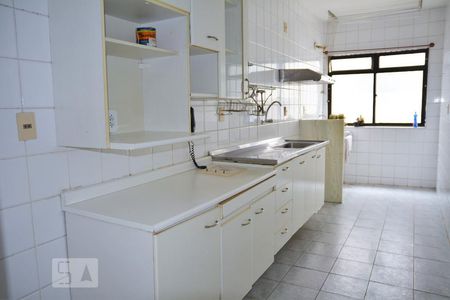 Apartamento à venda com 77m², 2 quartos e 1 vagaCozinha e Área de Serviço
