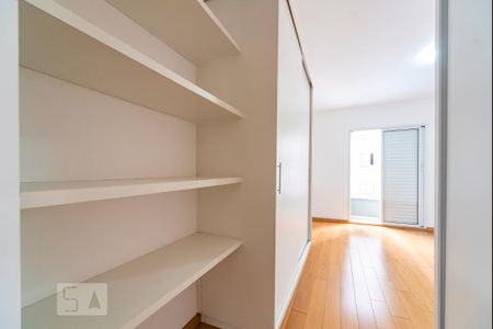Apartamento para alugar com 70m², 1 quarto e 2 vagas Apartamento para alugar com 70m², 1 quarto e 2 vagasQuarto