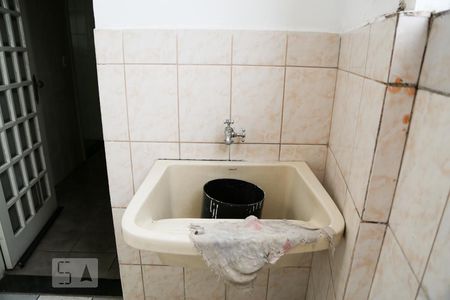 Casa à venda com 250m², 4 quartos e 1 vagaLavanderia