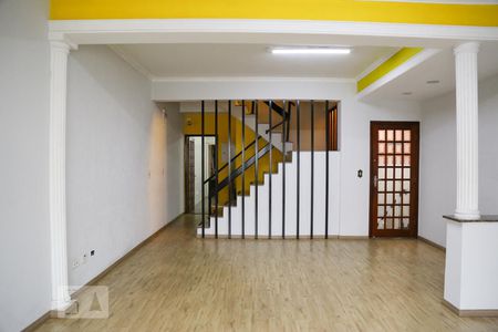 Sala de casa à venda com 4 quartos, 250m² em Cidade Vargas, São Paulo