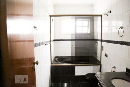 Casa à venda com 250m², 4 quartos e 1 vagaBanheiro da Suíte