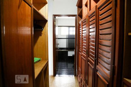 Casa à venda com 250m², 4 quartos e 1 vagaCloset da suíte