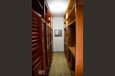 Casa à venda com 250m², 4 quartos e 1 vagaCloset da suíte