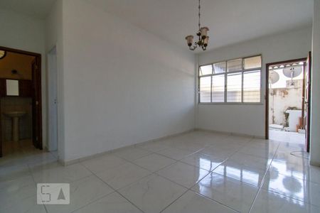 Sala de apartamento à venda com 1 quarto, 70m² em Penha Circular, Rio de Janeiro