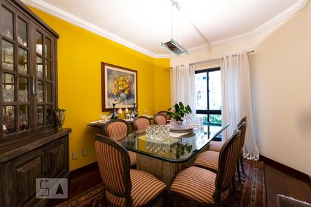 Sala de apartamento à venda com 2 quartos, 180m² em Aclimação, São Paulo