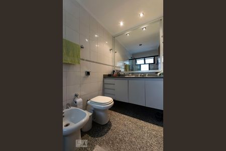 Apartamento à venda com 180m², 2 quartos e sem vagaQuarto 2 - Suíte/ Banheiro