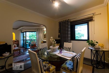 Sala de apartamento à venda com 2 quartos, 180m² em Aclimação, São Paulo