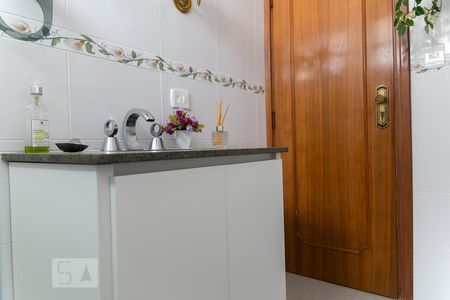 Casa à venda com 212m², 3 quartos e sem vagaBanheiro Corredor