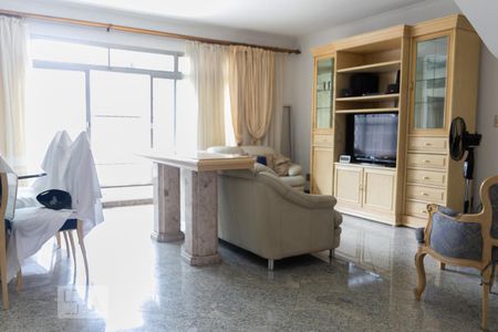 Sala de casa à venda com 3 quartos, 212m² em Jardim da Saúde, São Paulo