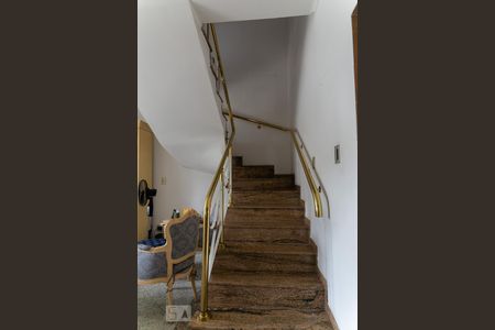 Casa à venda com 212m², 3 quartos e sem vagaEscadas